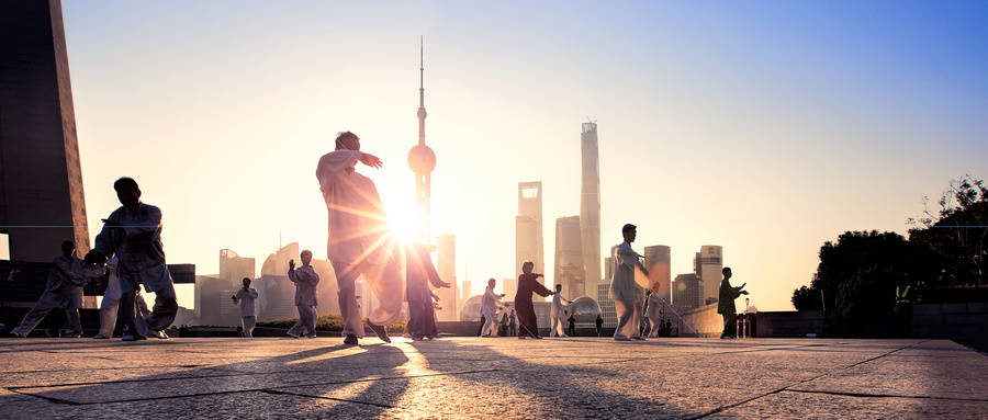 梦境波折，老公助力登高阶，却被旁人推落谷底