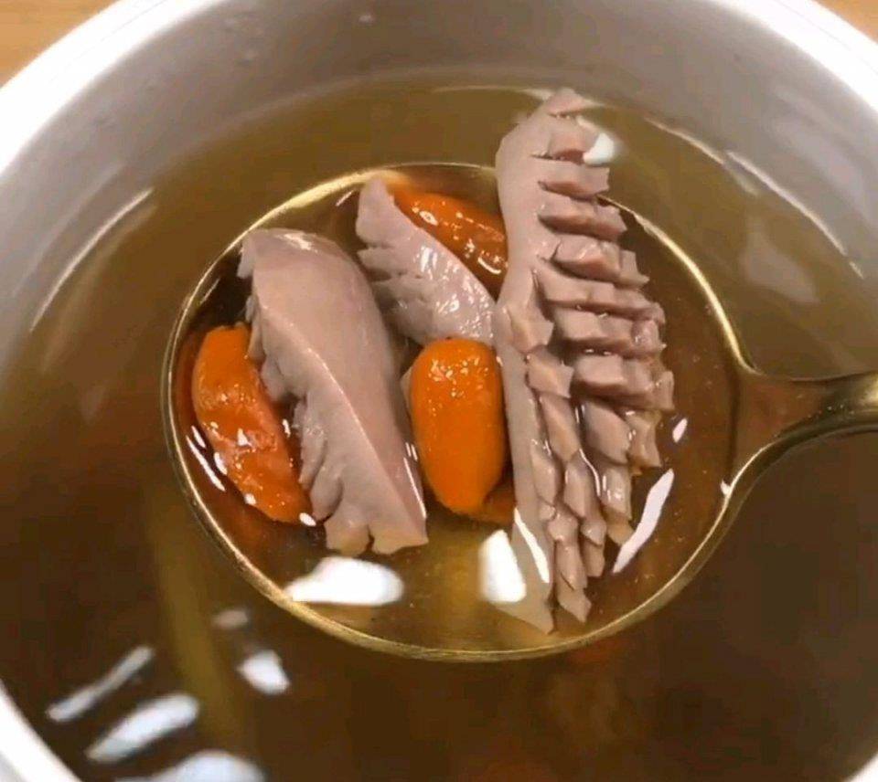 为什么不能天天喝炖汤 c478dc626e4944678abb1341a89790ed.jpeg
