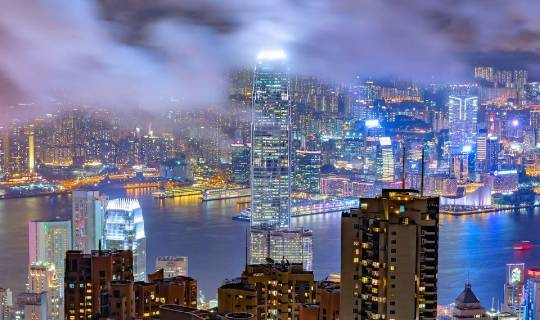 中国“最绚丽”夜景城市，不是上海和香港，而是它令游客沉醉