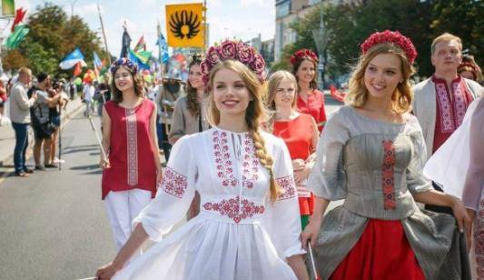 为何白俄罗斯禁止女性外嫁，除她们太美，还有一个难言之隐！