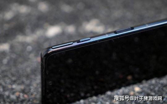 利器|怪兽级游戏利器君临天下 黑鲨4Pro游戏手机首发开箱评测