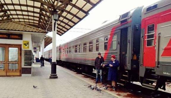 中国游客不解：为何中国的火车到了俄罗斯要换轮，莫非质量不行？