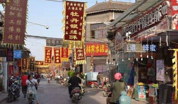 中国最适合穷游的城市，一顿饭几块钱，还有很多免费的景点可游玩