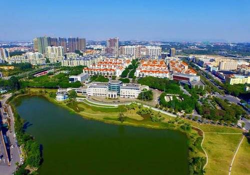 广州一个镇的gdp大概是多少_广州gdp(2)