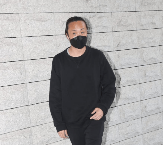 原创唐奕聪猝逝朱茵黄贯中十指紧扣送别许志安郑中基等人到场