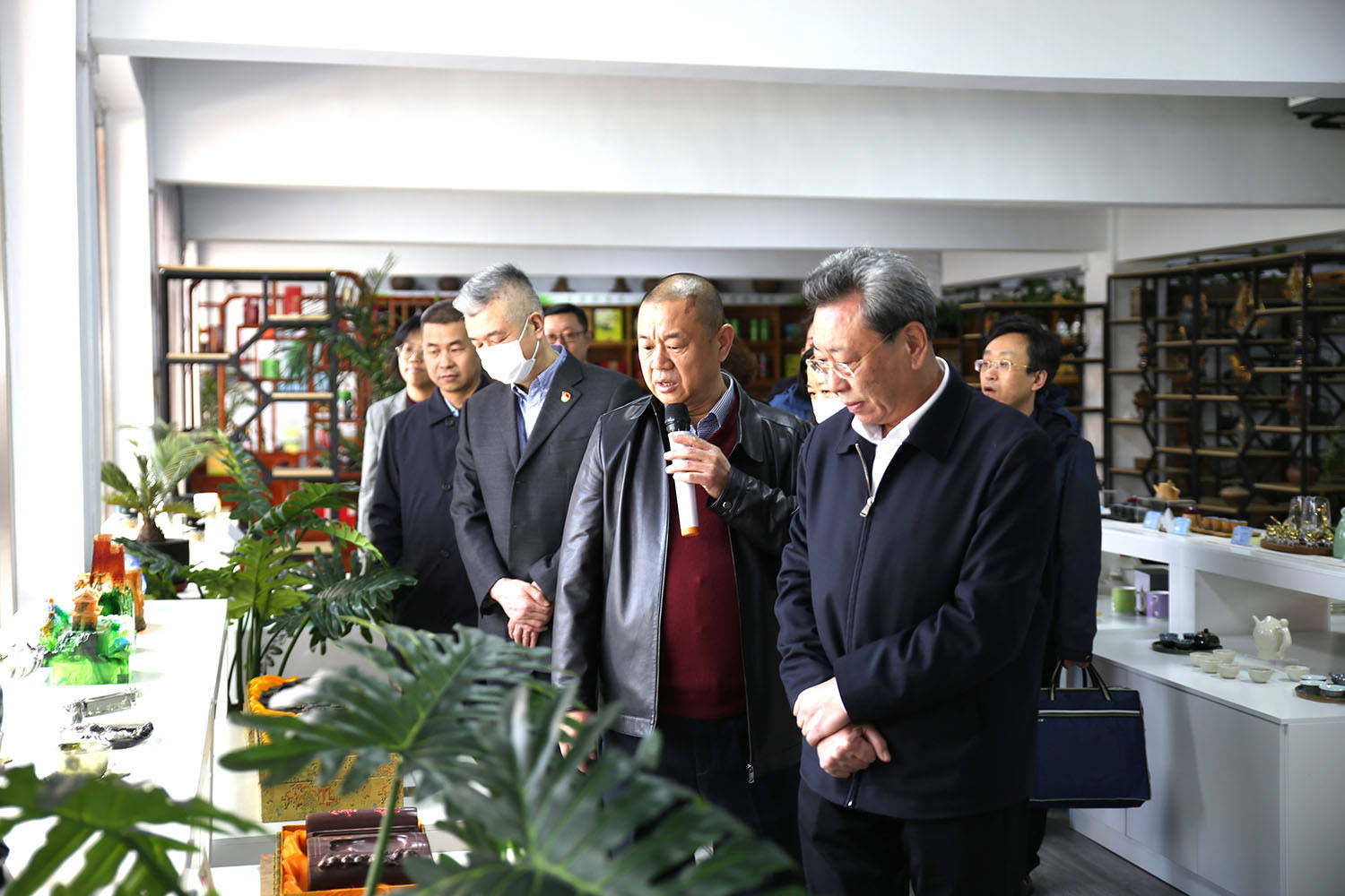 河北省政协港澳台侨和外事委主任安国富一行莅临冀台联文化产业园考察