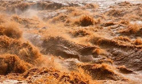 世界上含沙比例最高的河流，不是黄河，最慢时每秒流动30厘米！