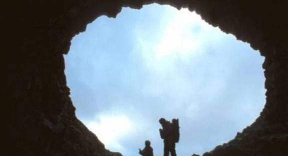 世界上最深的洞穴，深度达2000米以上，而且还在不停刷新纪录