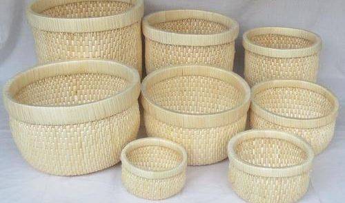 粗柳簸箕细柳斗,世上谁嫌男人丑?男人丑不丑和粗柳细柳有何关系