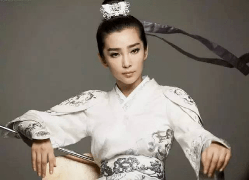 明妃是指的哪个人 56b1f1dc225d48cdac9b89bf5a548a66.png