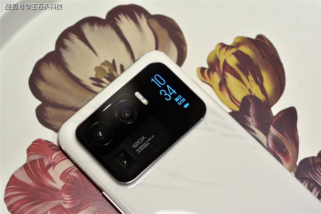 "安卓之光"小米11 ultra上手,值得购买吗?_手机