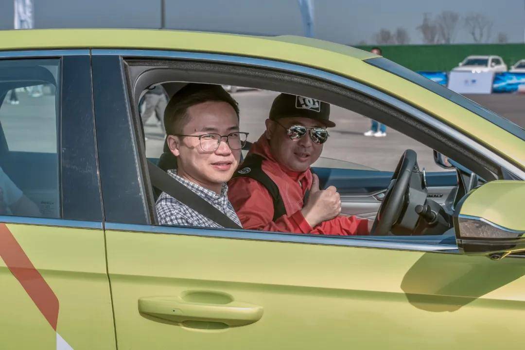 吉利星瑞踢馆世界家轿擂台赛中国品牌的腰杆硬了