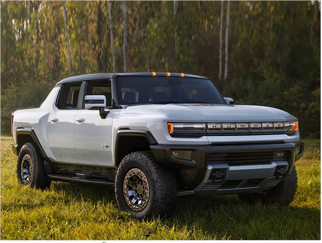 史上最贵电动车？首辆悍马EV竟拍卖1637万人民币_搜狐网