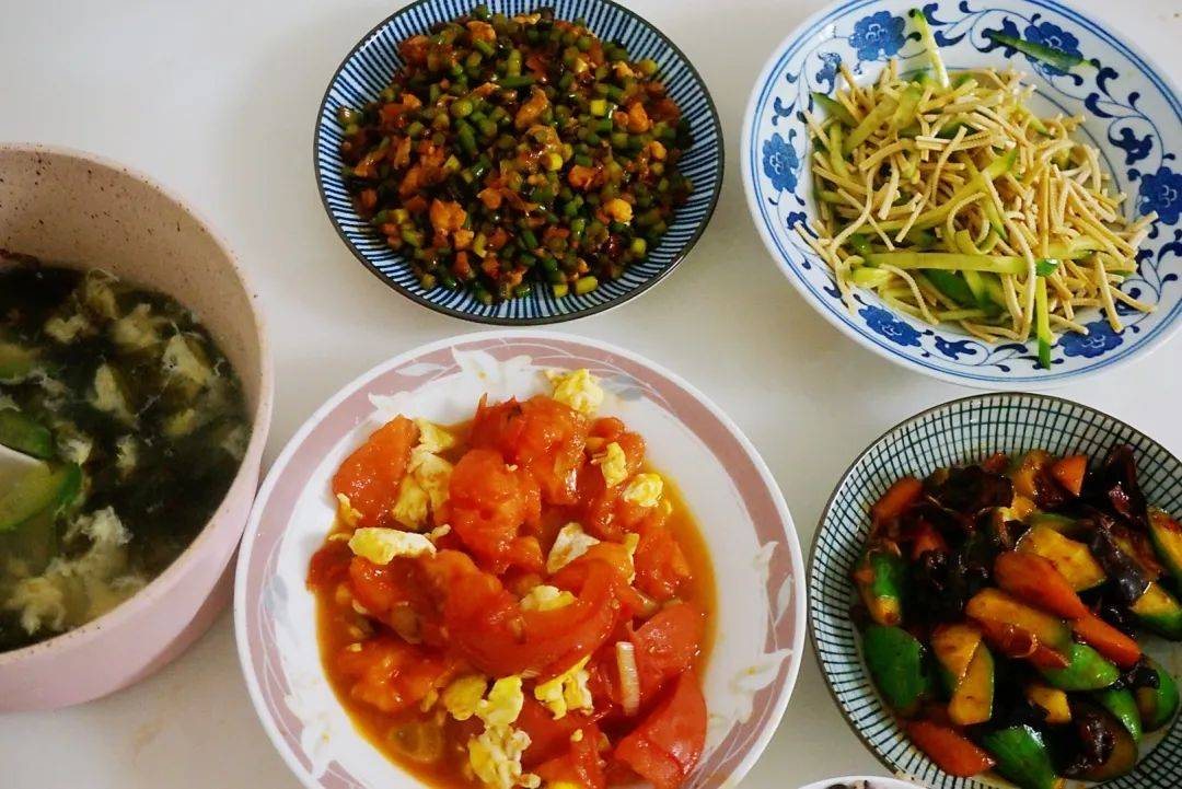 我眼中的四菜一汤vs妈妈眼中的四菜一汤 网友 姜还是老的辣 孩子