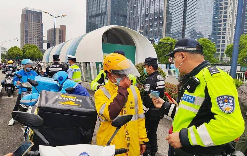 怎么成为外卖骑手 接单 3877c8ed2f774eb49a438f13f21930b9.jpeg