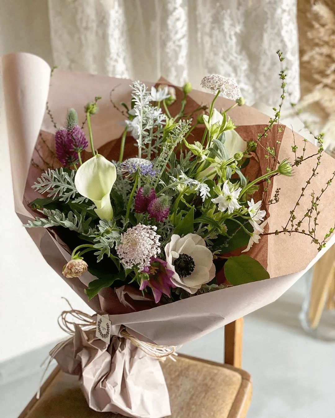 除了花艺师 越来越多女性买花送自己 鲜花