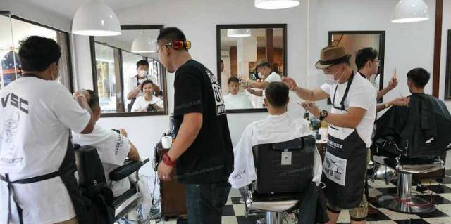 欧洲一国全国都没有理发店，想理发只能出国，人均年收入高达54万
