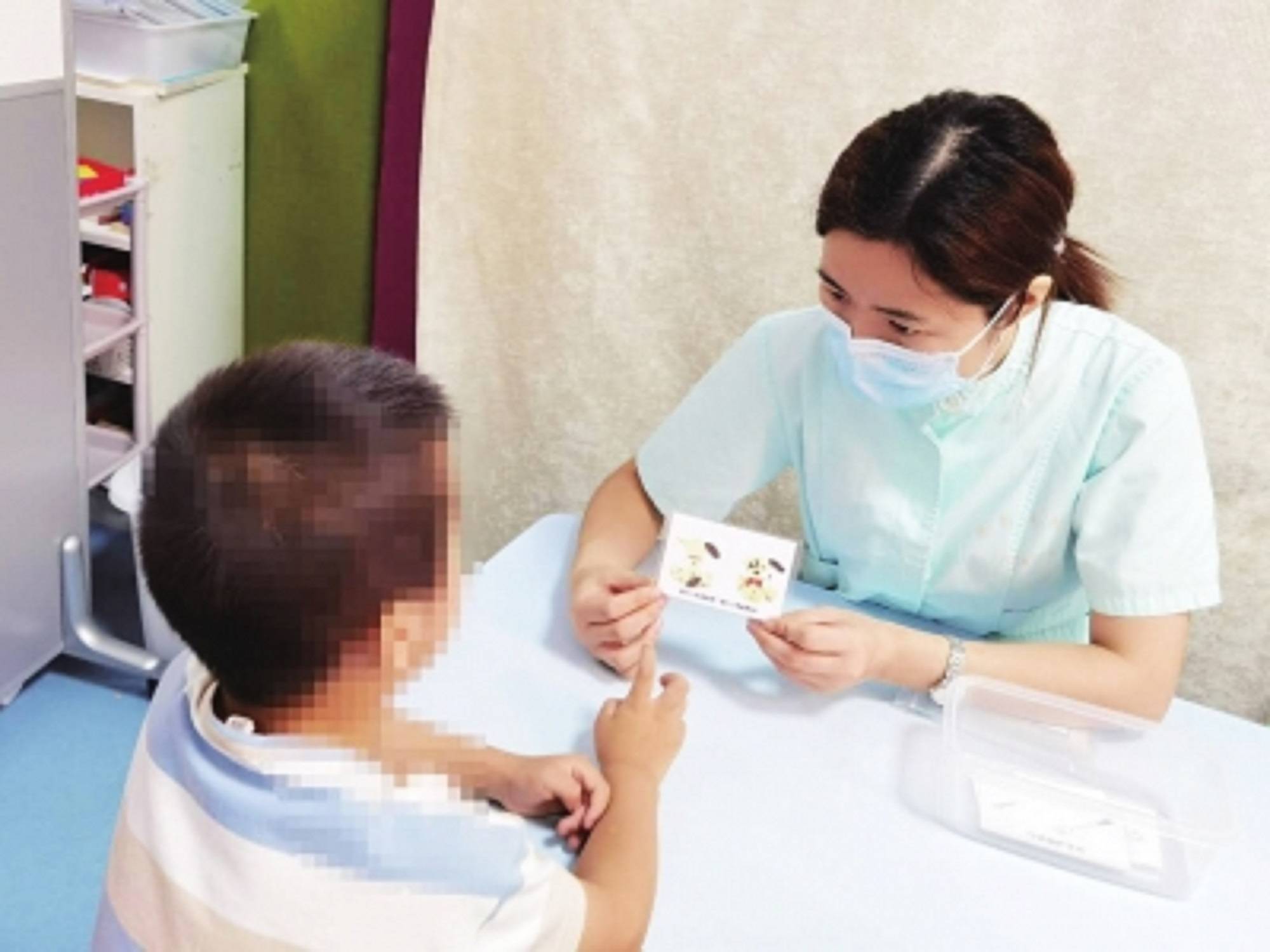 世界自闭症关爱日 孩子性格内向是 自闭症 吗 患儿