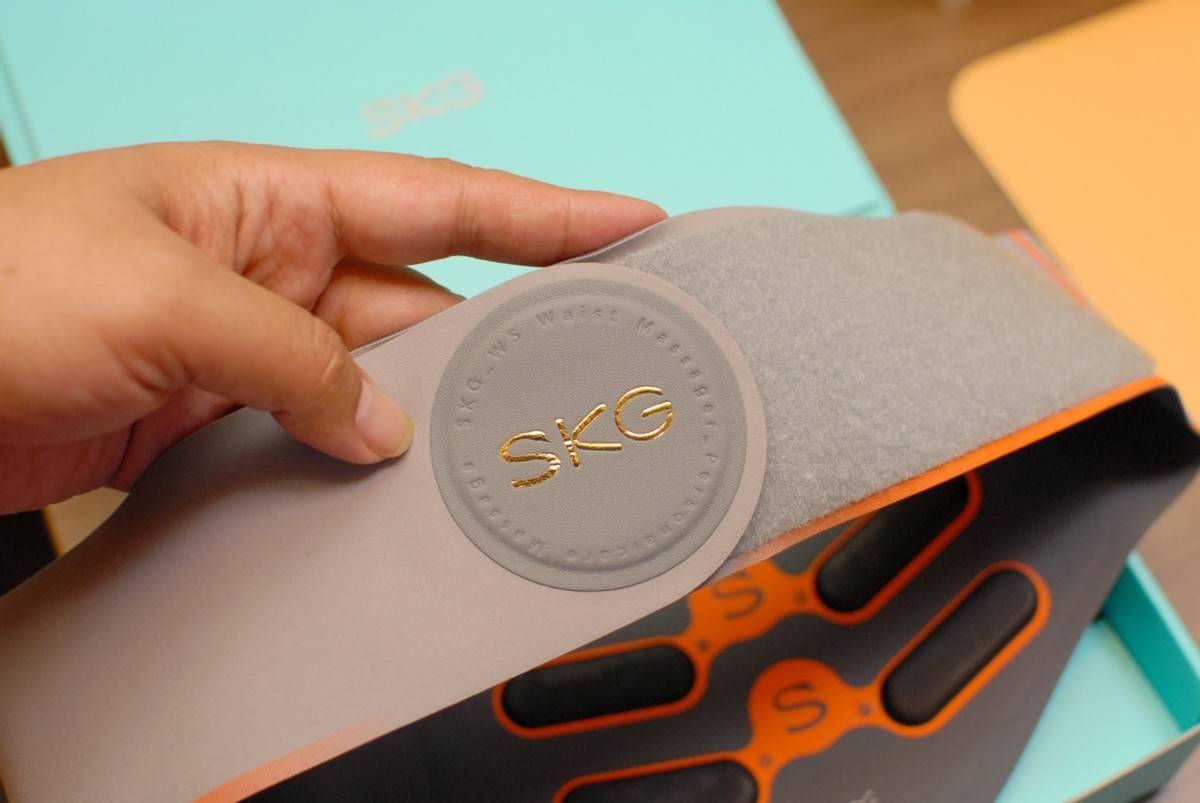 护腰有诀窍小米有品新上架的黑科技按摩腰带了解一下