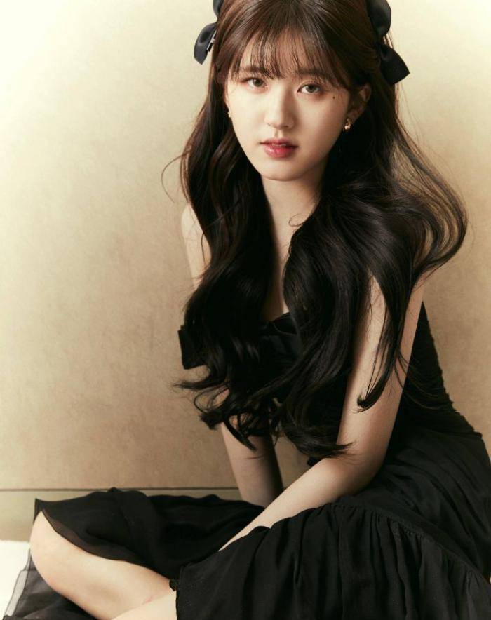 赵露思人设崩塌,被群嘲名媛也靠绯闻爆火?