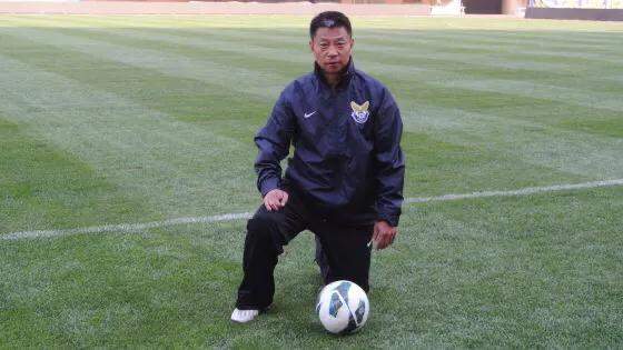 答球迷:中国足球当年的李华筠是不是被吹出来的传奇?_世青赛