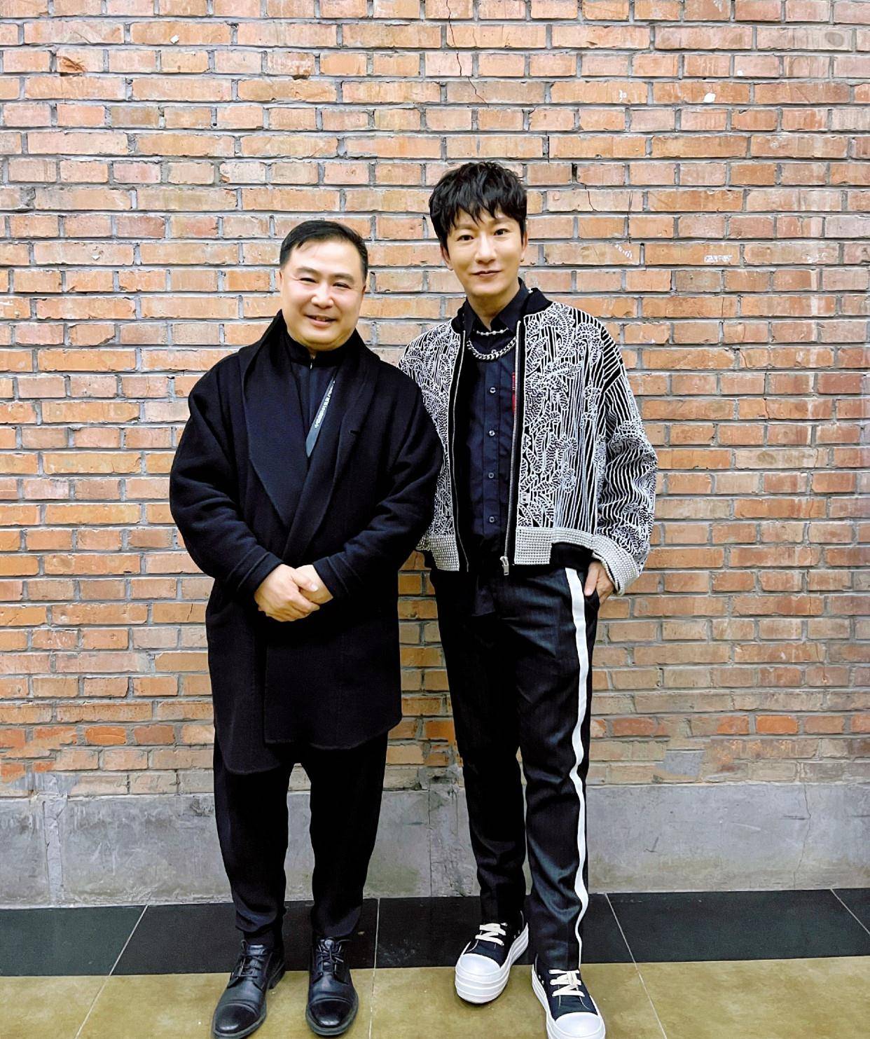 李炳辰亮相中国国际时装周 享受古风与时尚的视觉碰撞