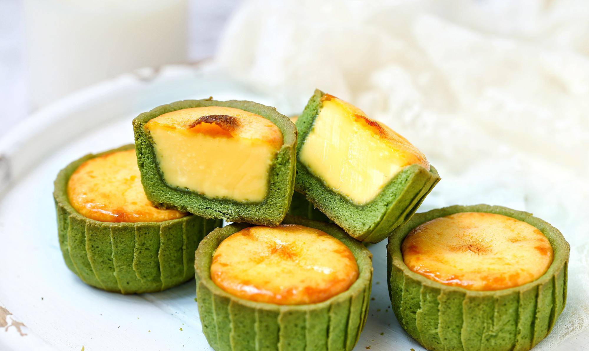 火爆全网的德式布丁塔外皮香脆内馅嫩滑吃一口就爱上的节奏