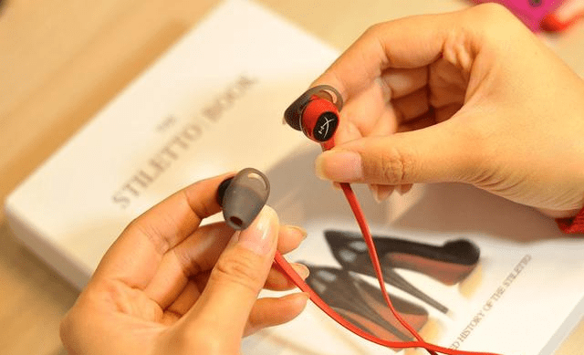 耳机|电竞入耳式耳机推荐？电竞耳机怎么选 Hyperx 云雀入耳式耳机评析