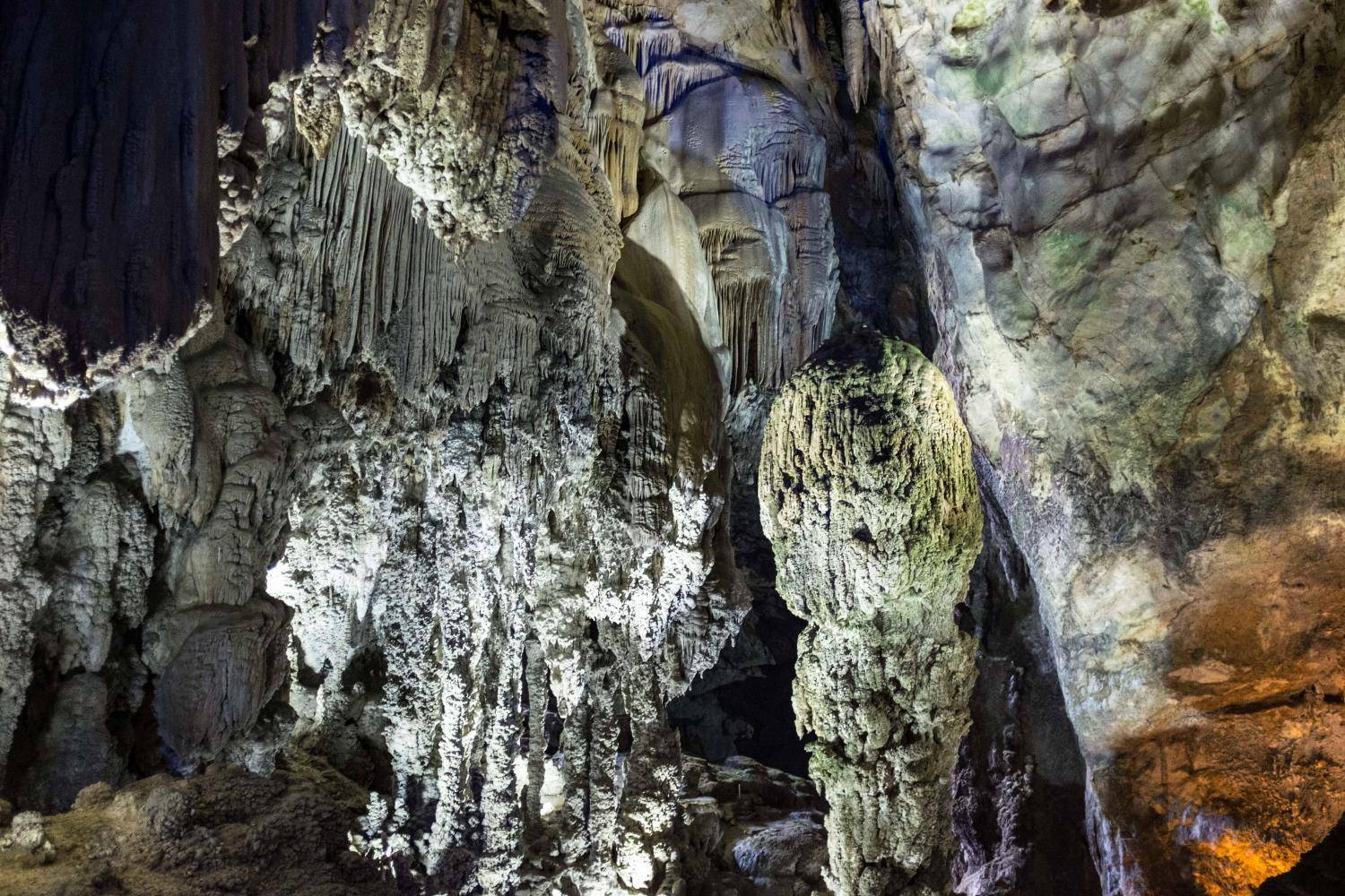 织金洞外无洞天，探秘中国最美洞穴之一，来过的游客皆拍案叫绝！