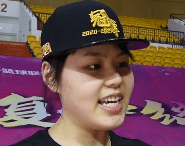 中国女篮剑指奥运会,主教练一个选择暴露问题_刘禹彤