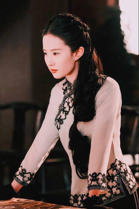 司藤,十二谭不算啥!刘亦菲新剧旗袍造型美出天际,满满的女神范