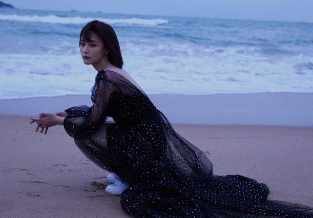 卸下浓妆如"整容",这模样谁能认得出_尚语贤