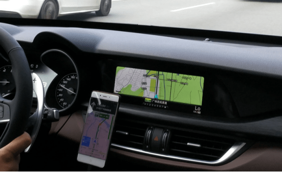 怎么在手机屏幕上显示自己的车 58a3e9a35e8c4ee78b5eea8c06988c7c.png