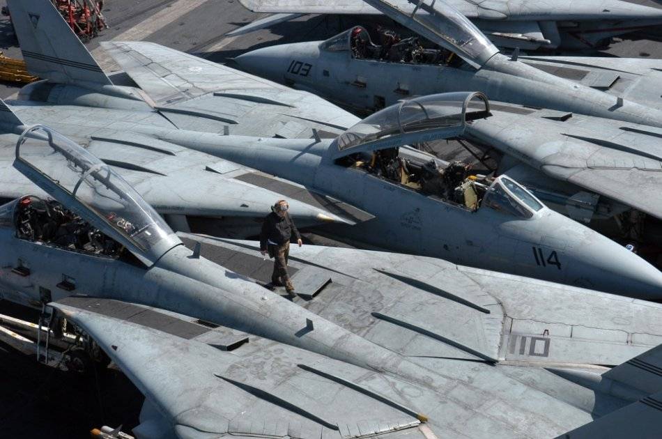 冷战中最优美的战斗机f14雄猫美丽与危险同在