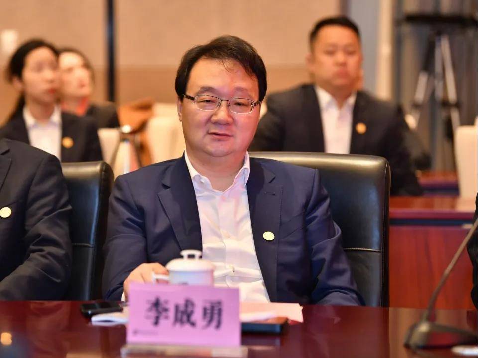 2021首场商帮互访川商总会走进楚商联合会签署战略合作协议