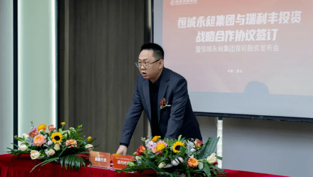 重庆大城小屋爆雷：轰然崩盘四千业主掉坑 曾称
