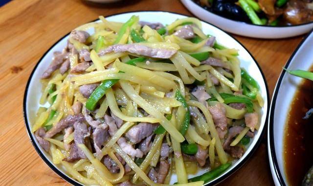 炒什么菜不用切 990b5fd98b3e470fb10ece90a5e615ae.jpeg