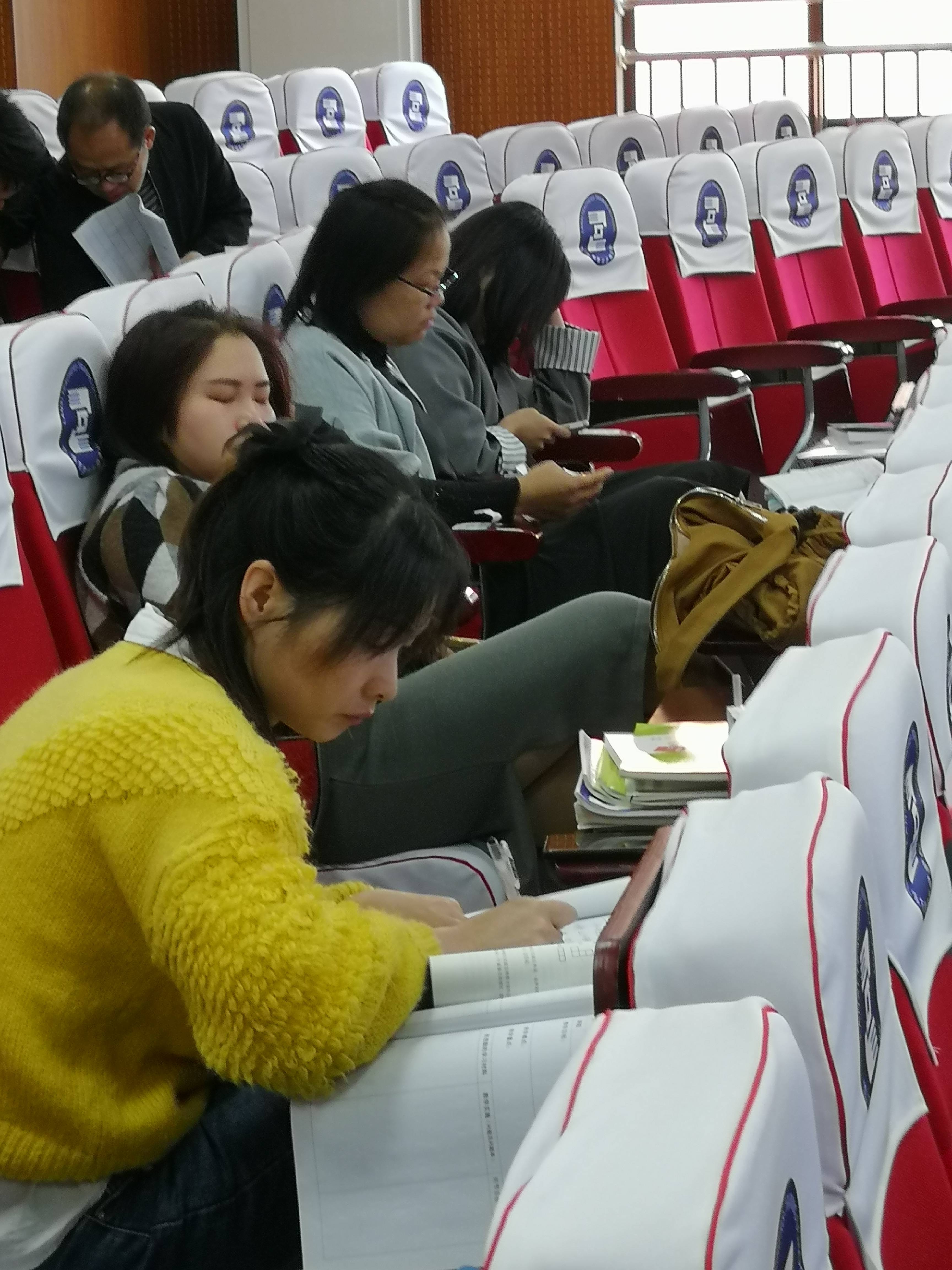 创新人人可为兰溪市举办中小学教师创新科技辅导培训班