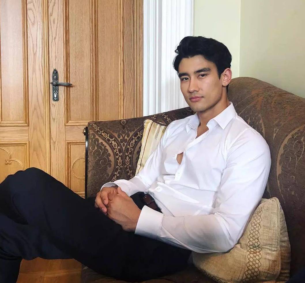 不过dojacat不是麦当娜也不是霉霉,拍摄这些mv并不会给alexlandi带来