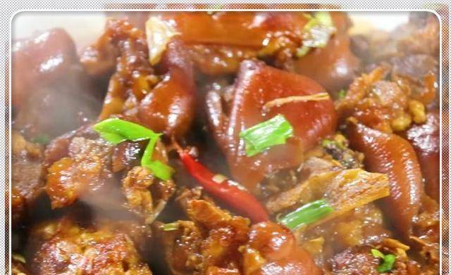 猪脚怎么做不油腻又好吃视频 5c702aeec2824f89bff287df01509eea.jpeg