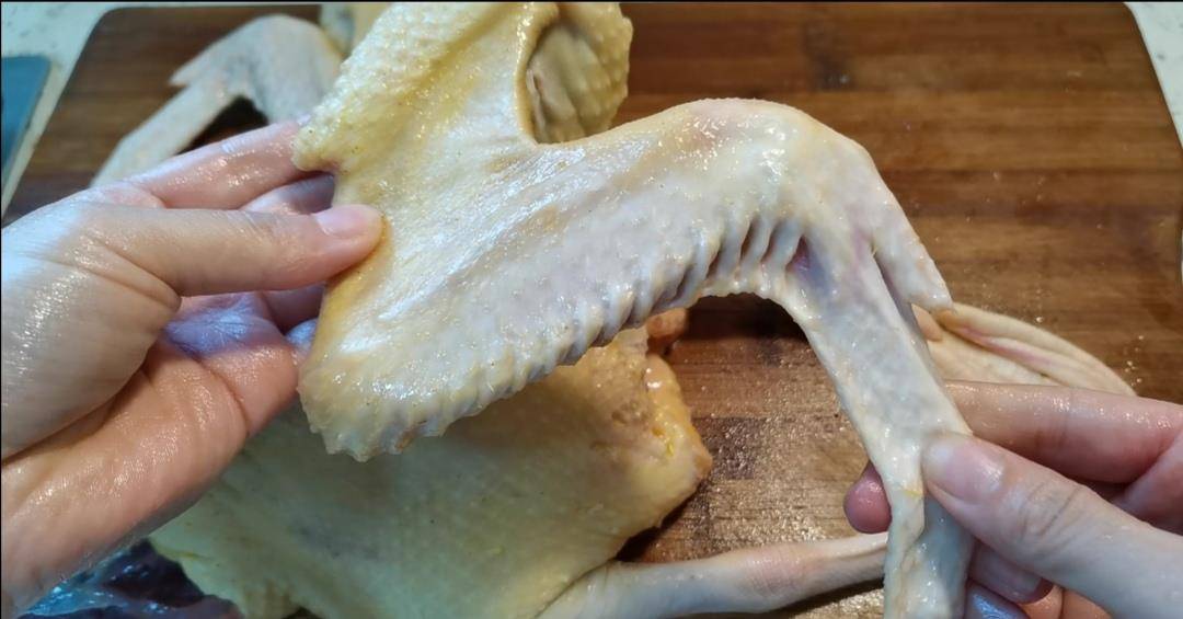 鸭子里面有虫 7865e2e65e6145eaaec86b0e3d30d859.jpeg