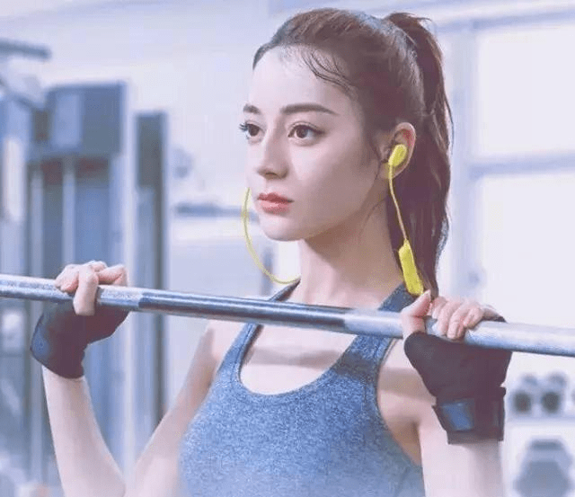 迪丽热巴身材到底有多好?