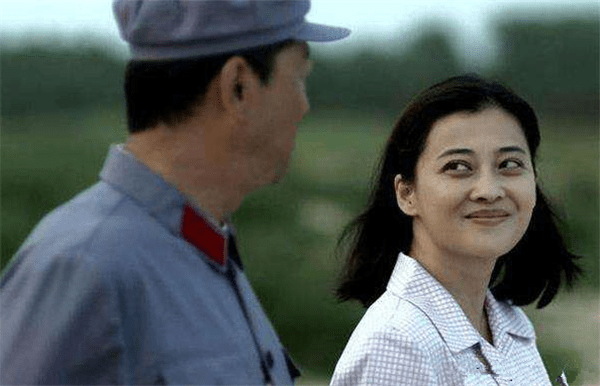 父母爱情：老年痴呆的丛校长风采不再，为何一直嚷嚷着不剃头？