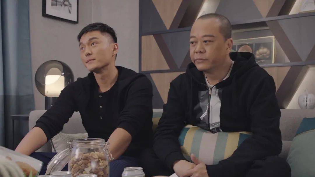 原创tvb新剧《伙记办大事》开播,看完第一集感觉如何?