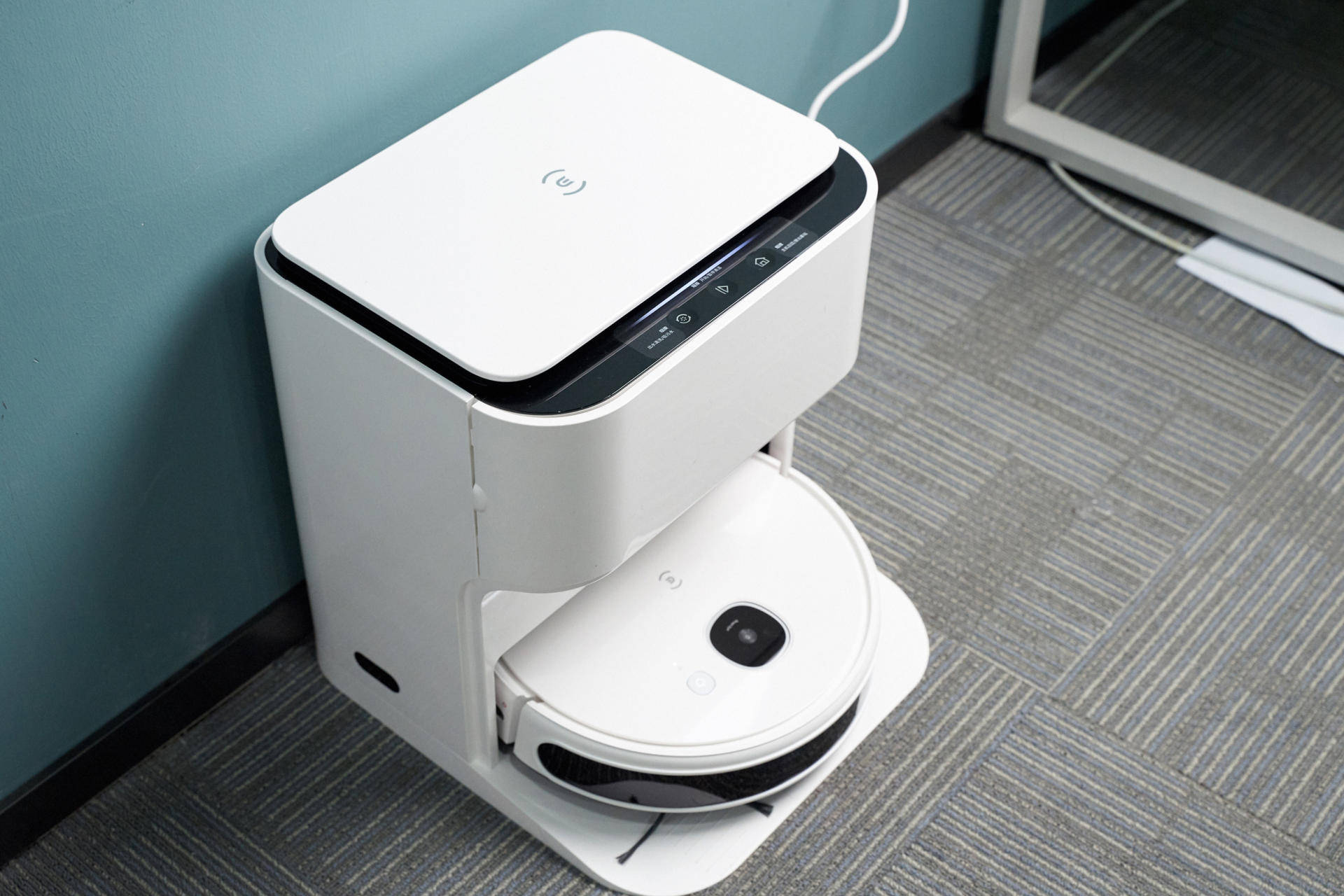 万万没想到扫地机可以自己涮墩布科沃斯n9体验有娃必备