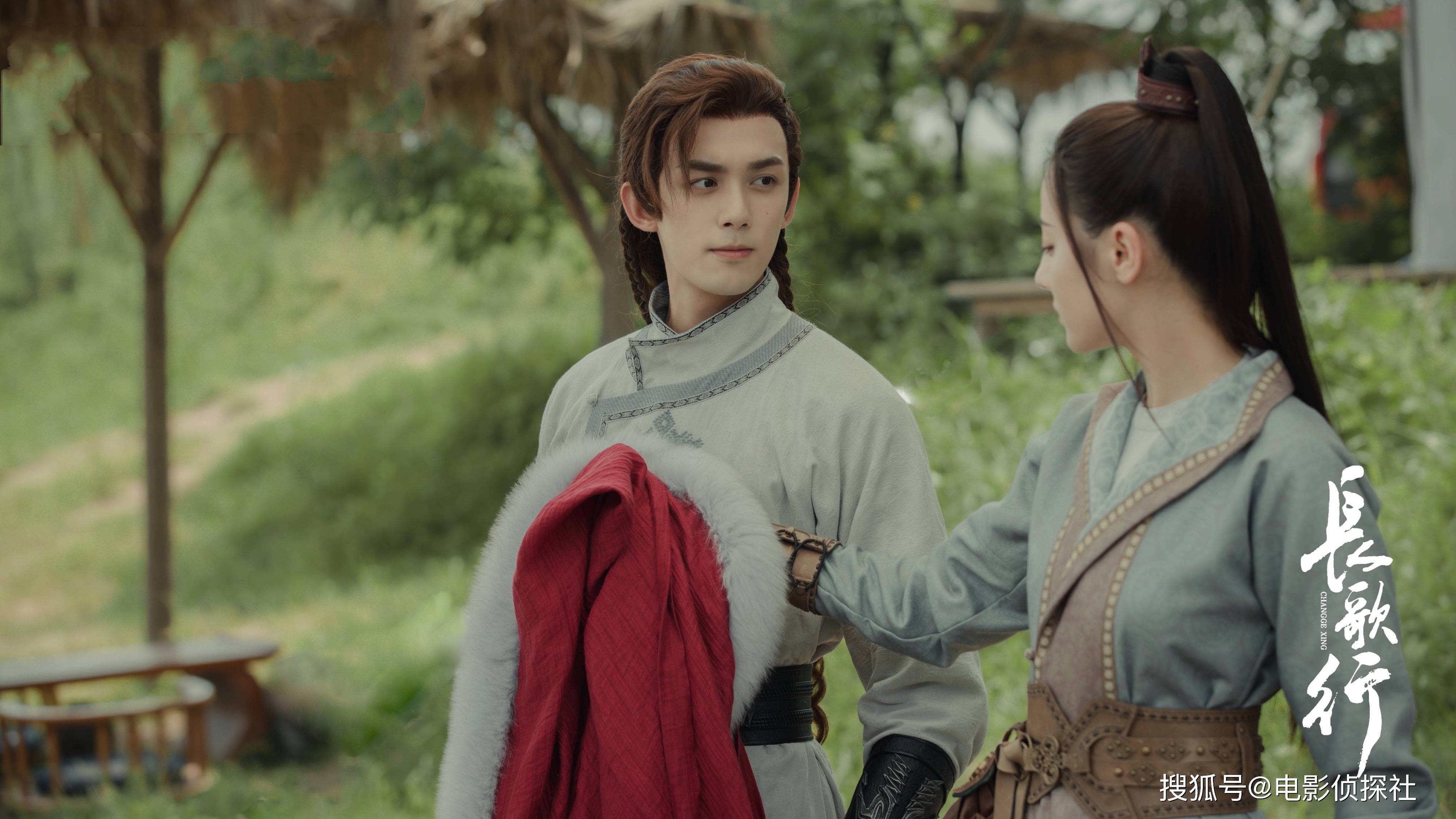 原创长歌行皓都和乐嫣大婚皓都满眼深情乐嫣手里的扇子却抢镜