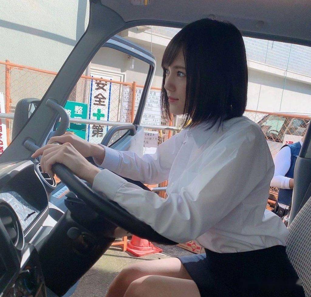 涼森れむ(凉森玲梦):短发女孩的惊艳!_搜狐网