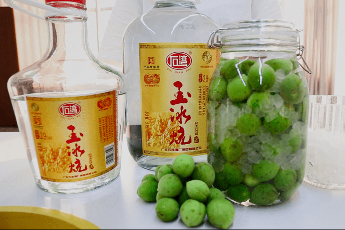 说到鲜果与古代四大美人之一杨贵妃有关的"一骑红尘妃子笑,无人知是