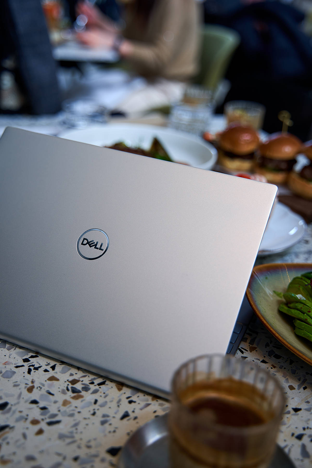 谁说轻薄不能打戴尔灵越13pro评测刷新你对轻薄本认知