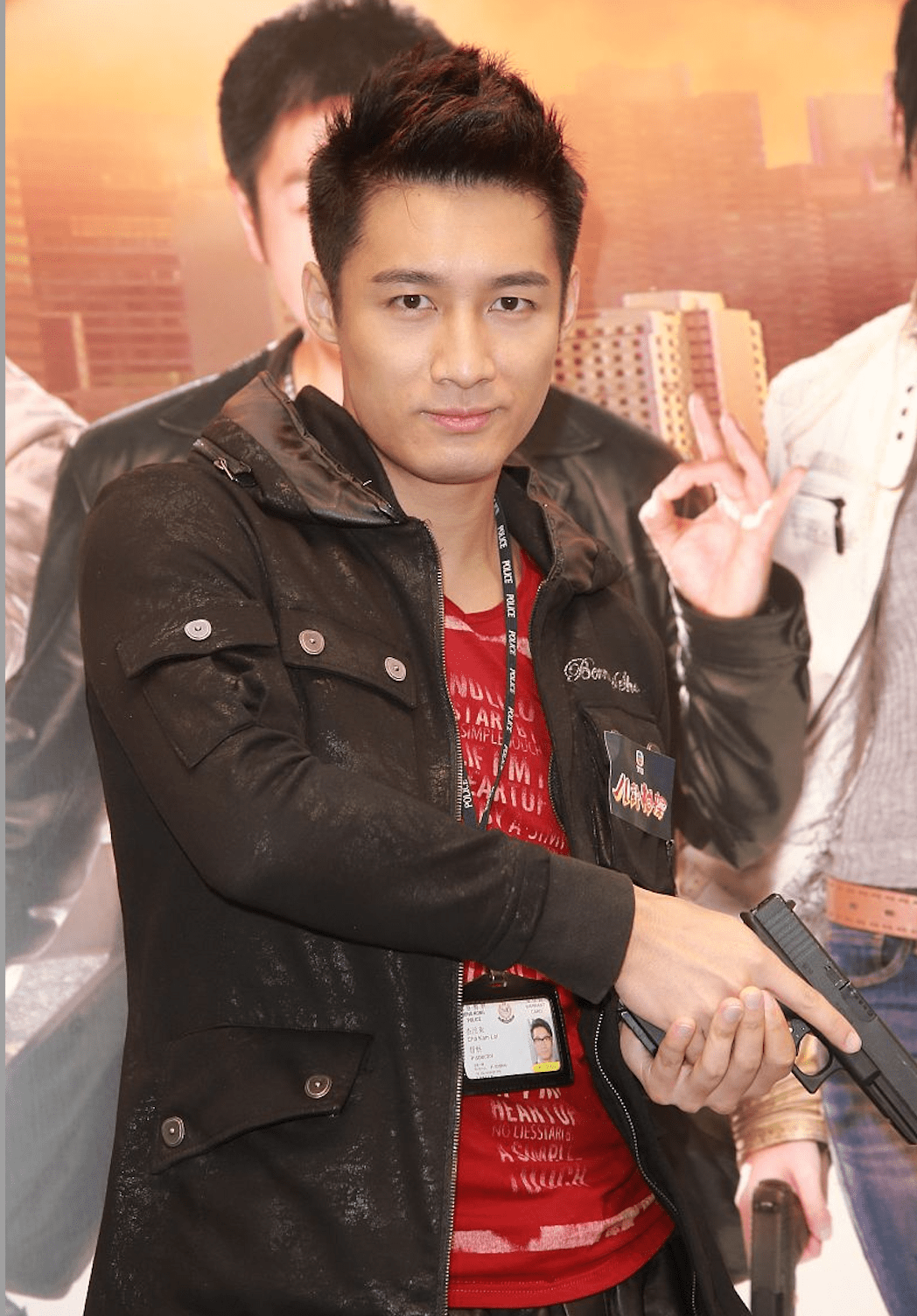 翟威廉公开有多位伴侣,彼此无恋爱关系,受家庭影响对婚姻没憧憬_手机